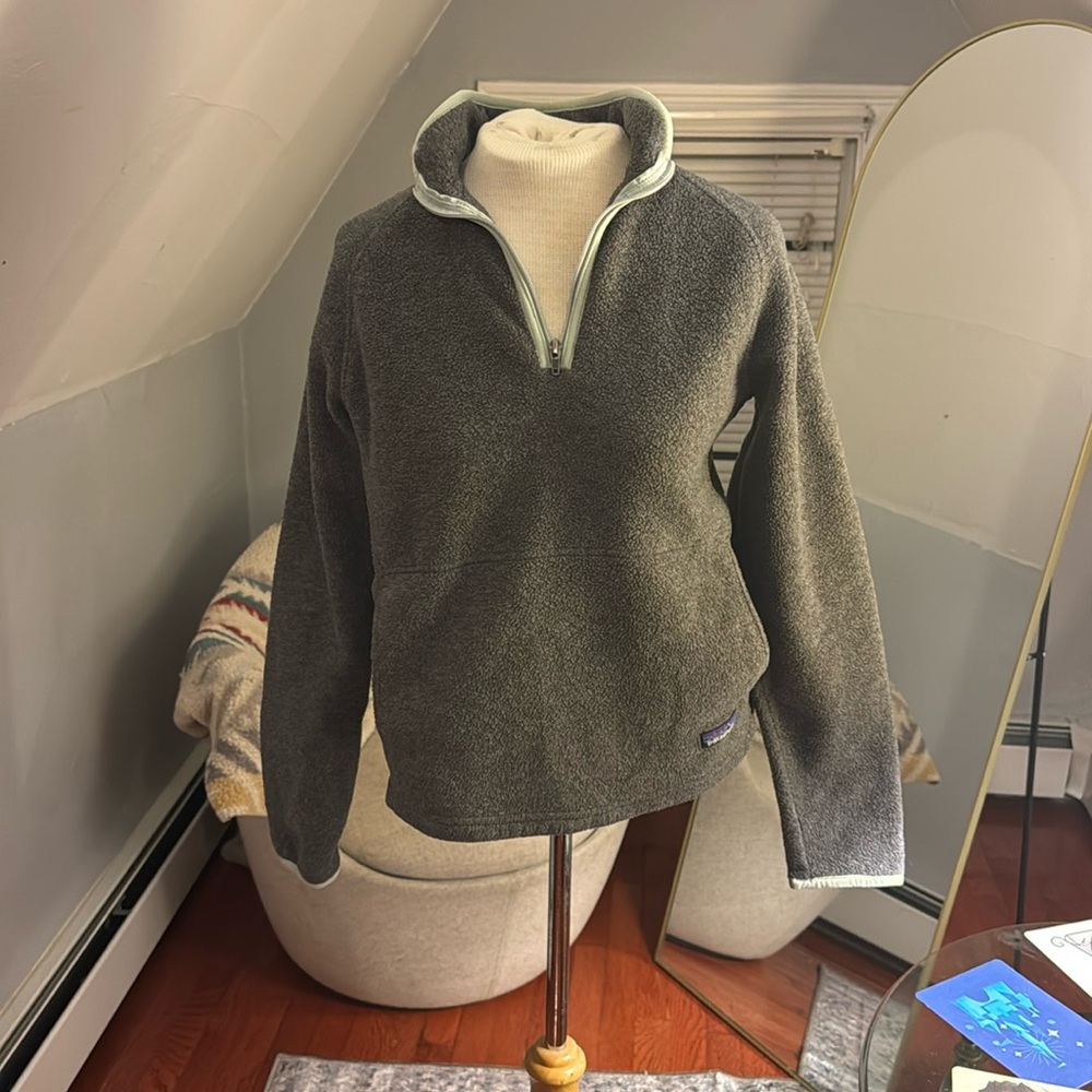 Grey and Mint Patagonia Pullover